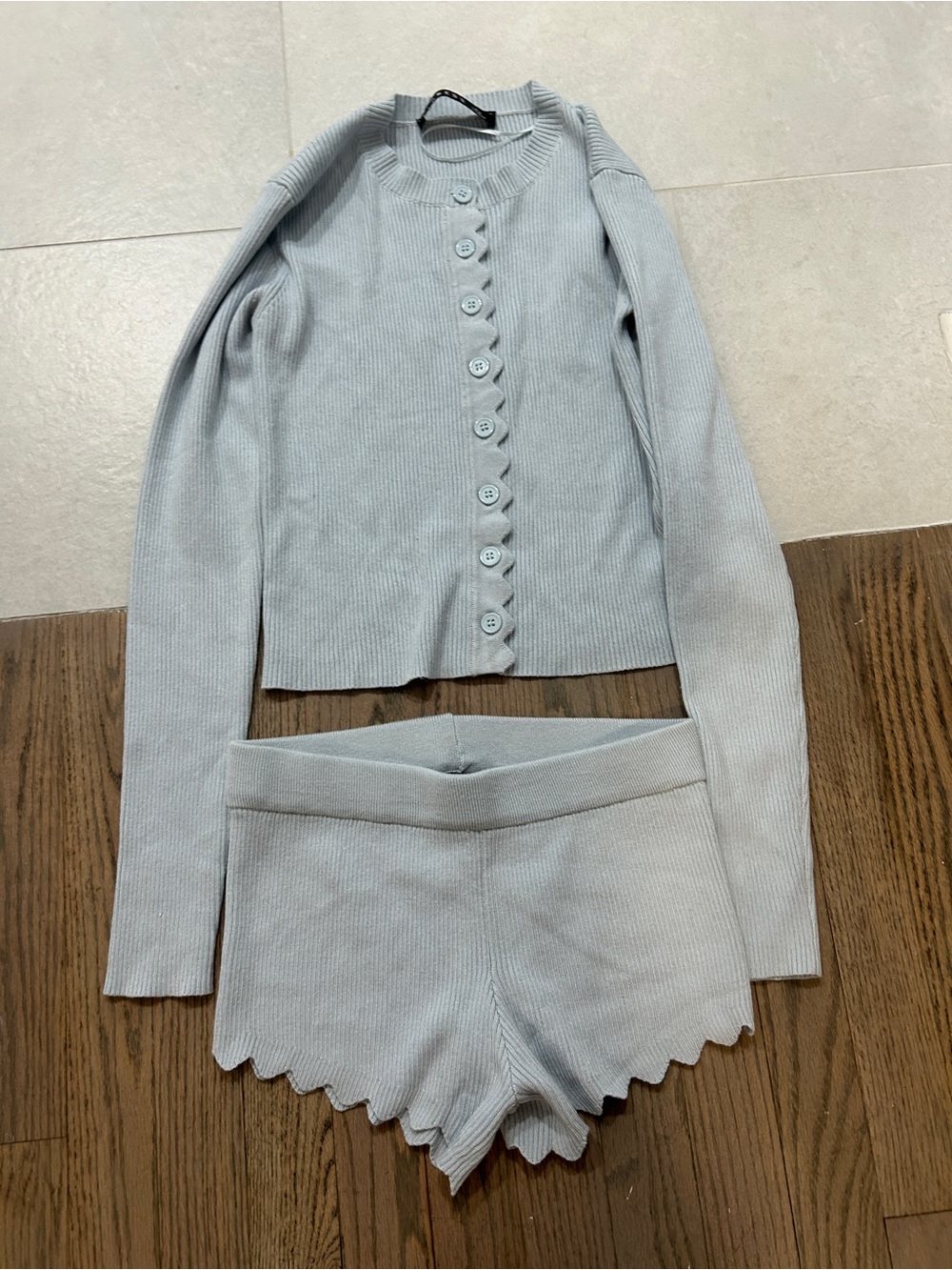 Ivy League Top and bottoms in Soft Blue
LIONESS size XS - Picture 14 of 14